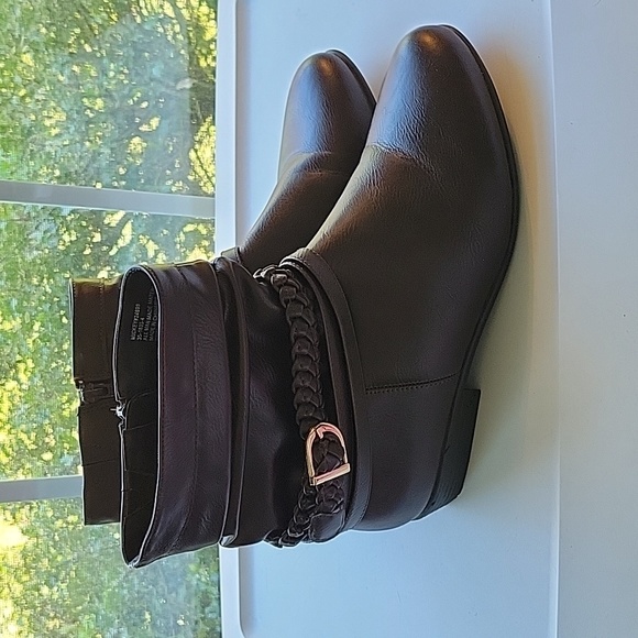 Mickey Ankle Boot - Picture 5 of 9